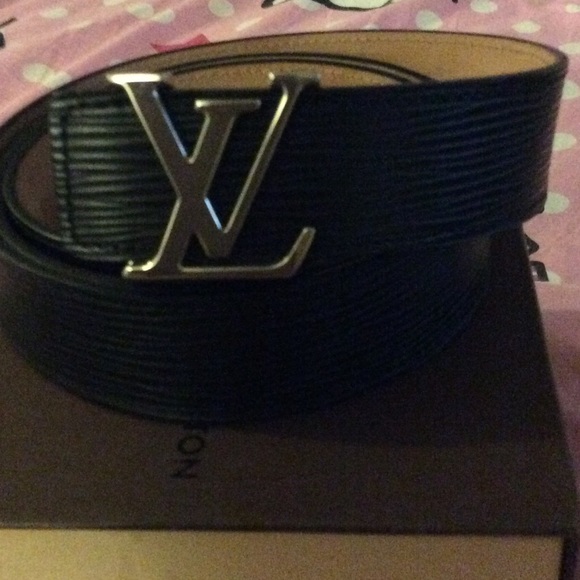 Louis Vuitton epi leather belt authentic - Picture 2 of 4
