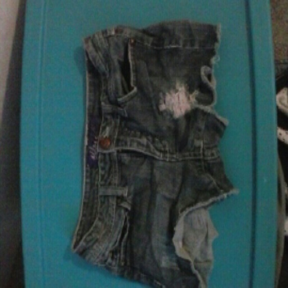 Miley Cyrus jean shorts
