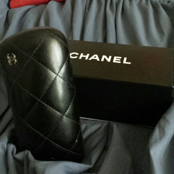 Chanel Eyewear case with cloth