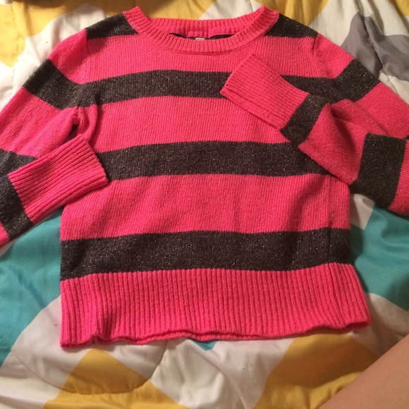Aeropostale pink and grey sweater