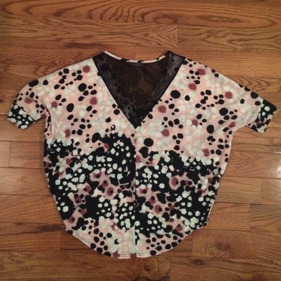 Patterned top - Picture 2 of 2