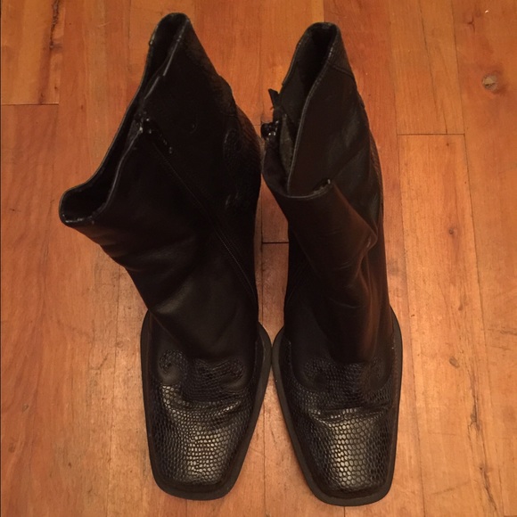 Black cowboy boots