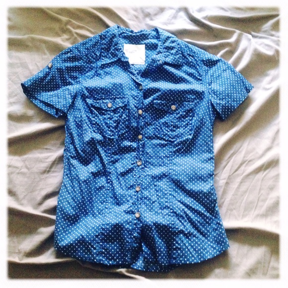 Short-Sleeved Button-Down Shirt
