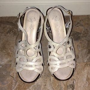 Jessica Simpson White & Gold Platform Heels Size 7