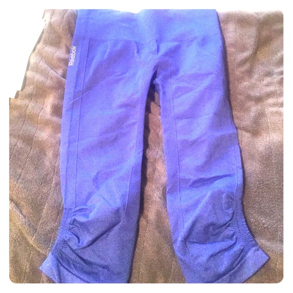 Blue reebok crop leggings