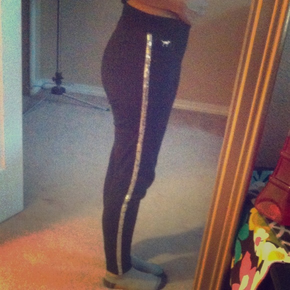 Pink VS leggings