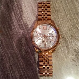 MICHAEL KORS WATCH