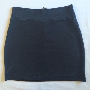 Grey soft cotton skirt.