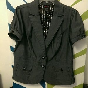 Short sleeve blazer