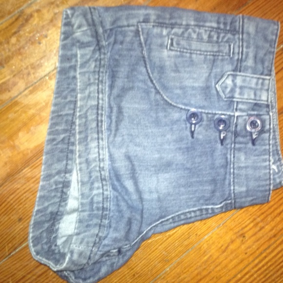 American Eagle shorts - Picture 2 of 4
