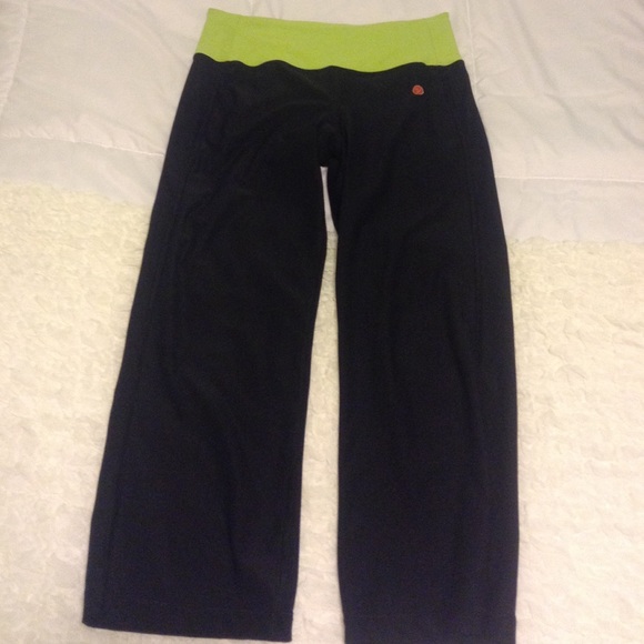 VOGO yoga capris