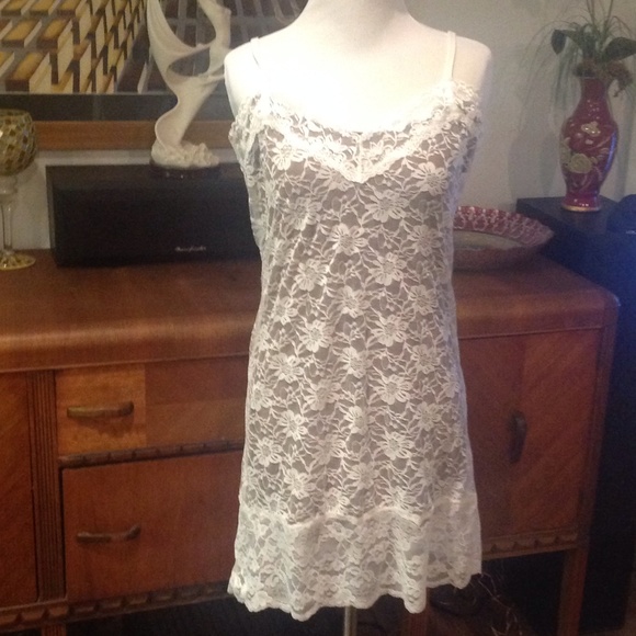 White lace tank top.