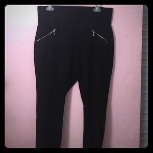 Zippered leggings