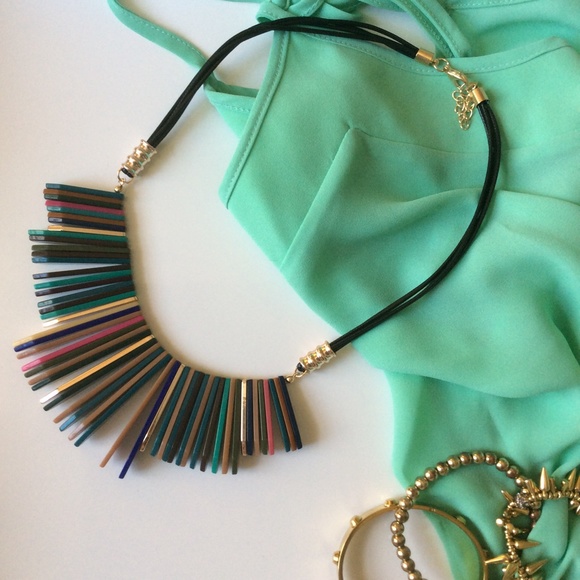 S A L E | 2 x HP | spring fling tassel necklace | - Picture 2 of 2