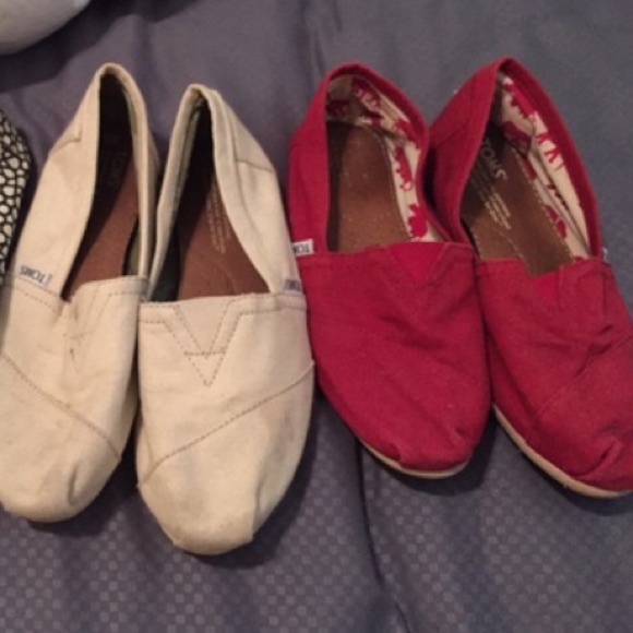 TOMS red and off white! Size 8 women's