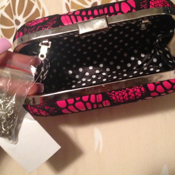 Skull clutch - Picture 3 of 4