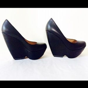 Nicholas Kirkwood black wedges Nicholas Kirkwood black wedges