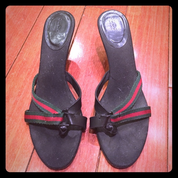 GUCCI KITTEN HEEL SLINGBACKS