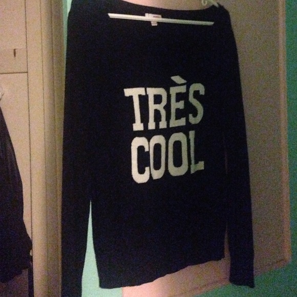 tres cool sweater