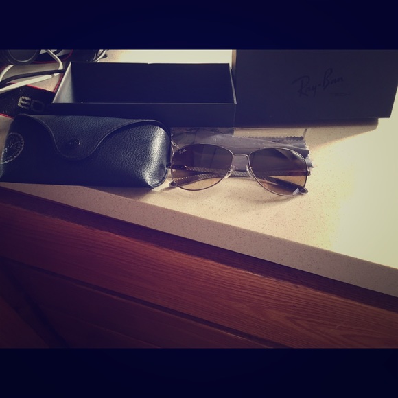 Rayban - Picture 1 of 4