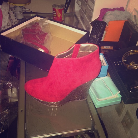 Wedge cut heels