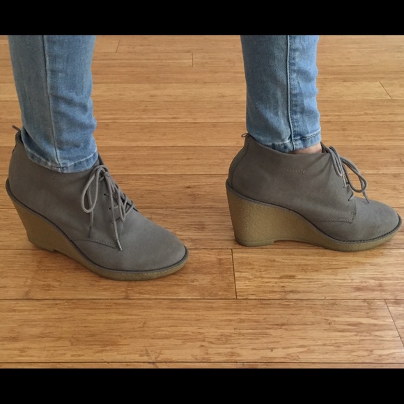 🚫SOLD🚫Old navy faux suede wedges - Picture 2 of 3