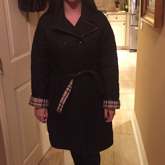 SOLD 💕Authentic Burberry quilted coat! Size 10 - Picture 3 of 4
