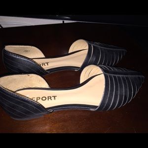 Black REPORT flats. Brand new.