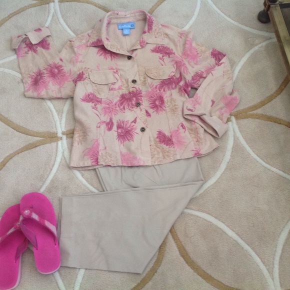 Evan-Picone, light weight Floral Jacket