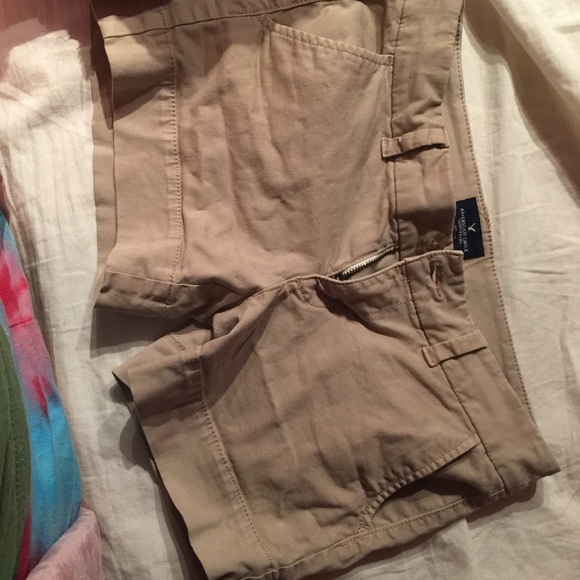 American eagle khaki shorts