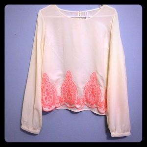 NWOT Off white blouse w pink paisley