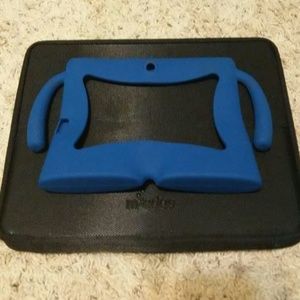 Rubber bumper for a 7 inch tablet