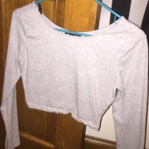 Gray long sleeve crop top