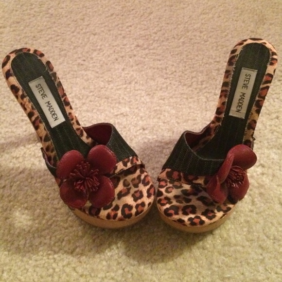 Steve Madden wooden heels!  Adorable details!