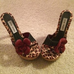 Steve Madden wooden heels!  Adorable details!
