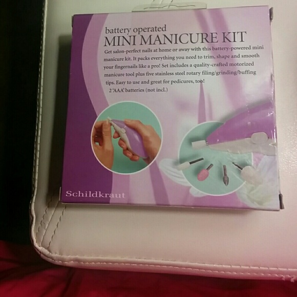 Mini Manicure Kit (battery operated) - Picture 2 of 2