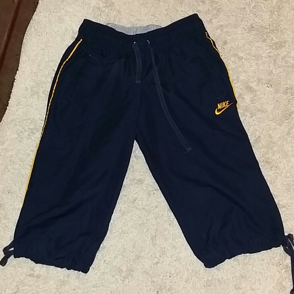 Nike capri pants