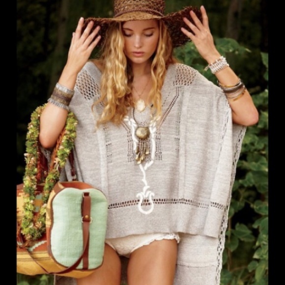 Free People Poncho - Picture 1 of 3