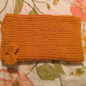Mustard hand knit scarf with bow 👍🏻