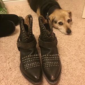 SOLD!!!!!!   New! FRYE billy biker SZ 6