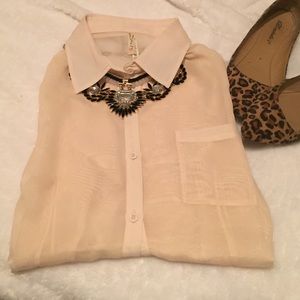 Beige blouse🌸