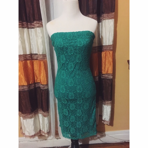 Strapless sexy lace dress