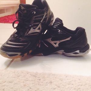 Women's Mizuno Wave Volleyball Shoes