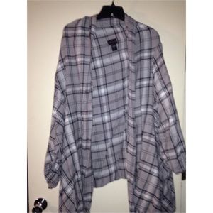 Trendy black gray and white plaid shrug