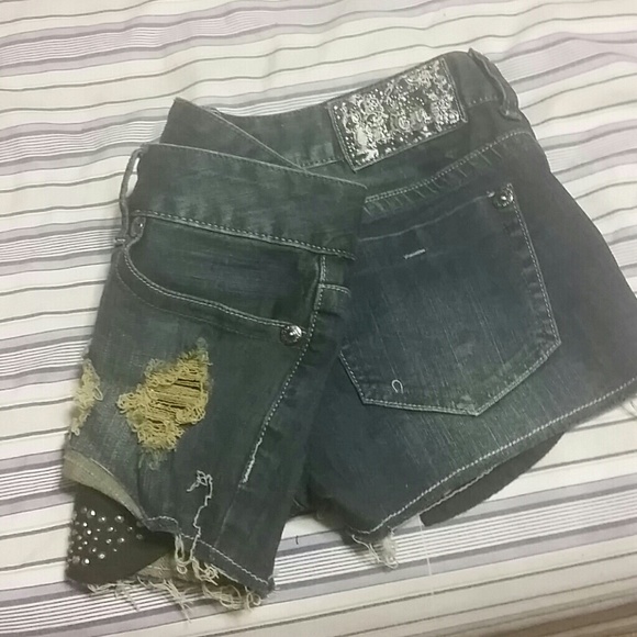 Shorts - Picture 2 of 2