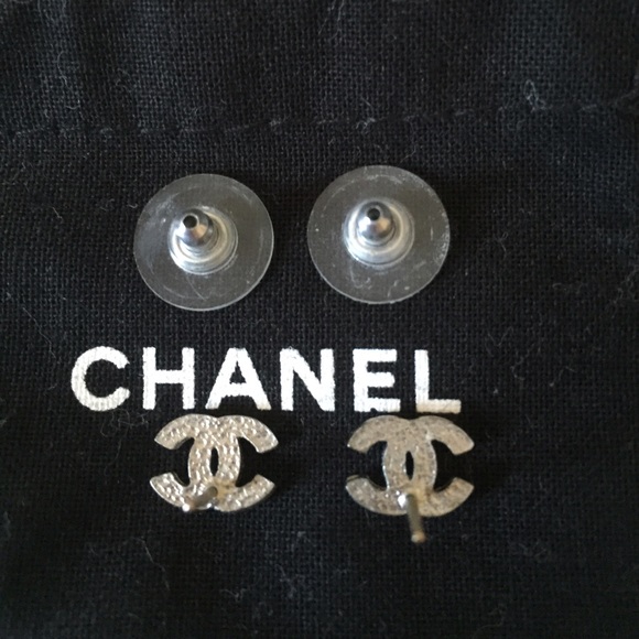 ❤️RESERVED❤️Authentic CHANEL CRYSTAL STUDS (small) - Picture 3 of 7