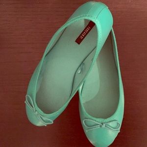 Teal flats💕🌿