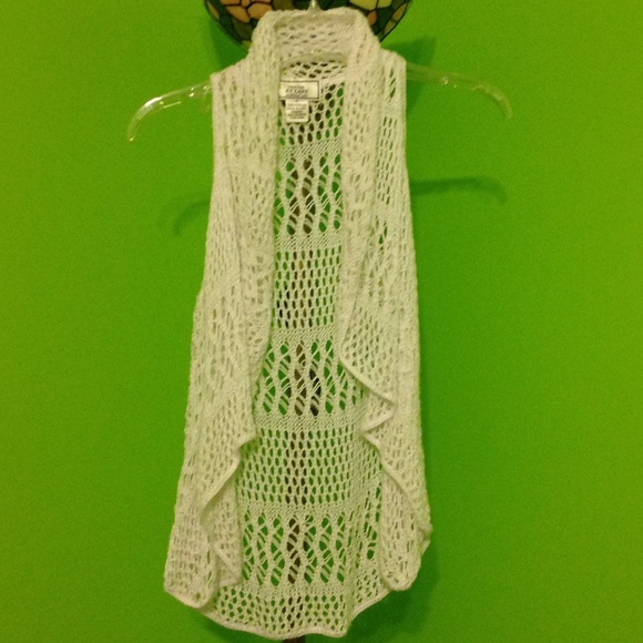 White sleeveless cardigan - Picture 3 of 3