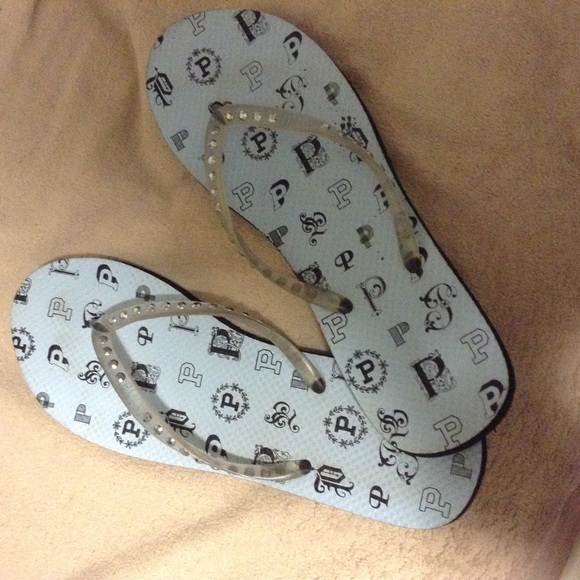 PINK Victoria Secret Flip Flops