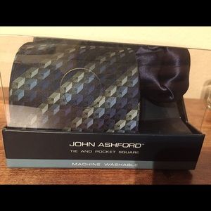 John Ashford Tie and Pocket Square Gift Set